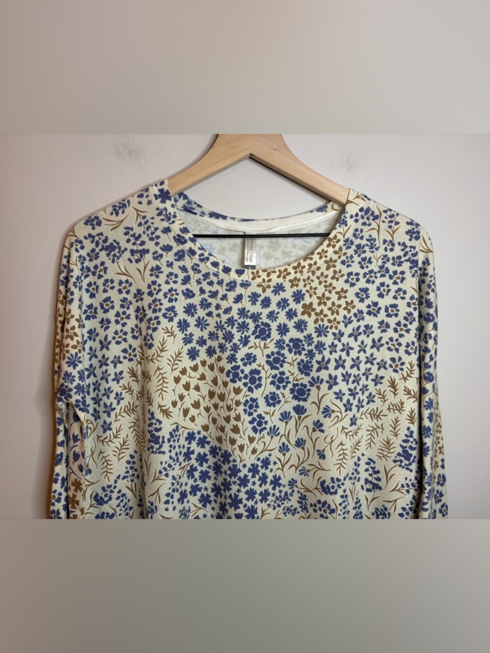 Women’s Whimsy Rose Annabelle Autumn (8058) ~ Slouchy Butterknit Top size S - Picture 3 of 7